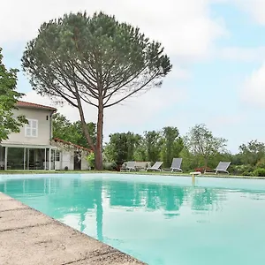https://domaine-daromm.hotels-rhonealpes.com